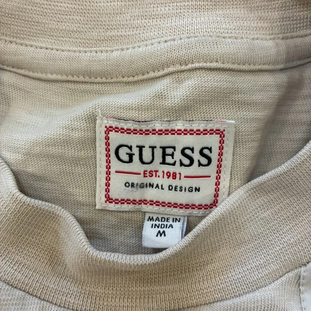 Guess Beige Casual Short Sleeve Chest Pocket Crewneck T-Shirt Men’s Size Medium - Picture 9 of 10
